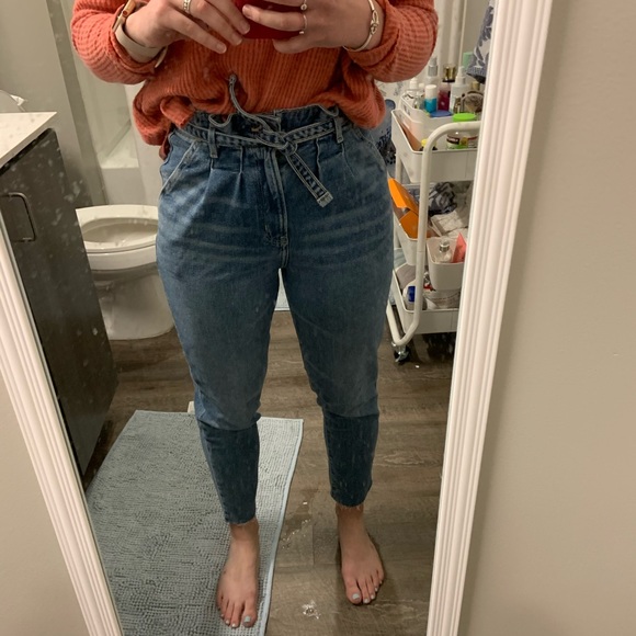 Hollister High Rise Tie- Waist Mom Jeans - Picture 4 of 5